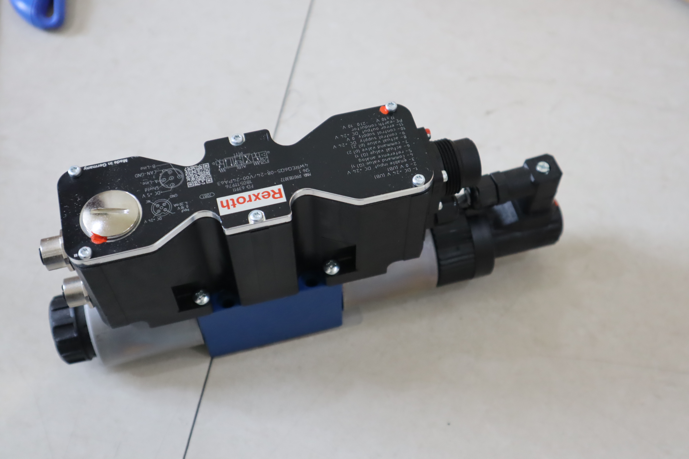 R901183072 4WREQ6Q5-08-2X/V00-24PA63 力士乐REXROTH比例阀