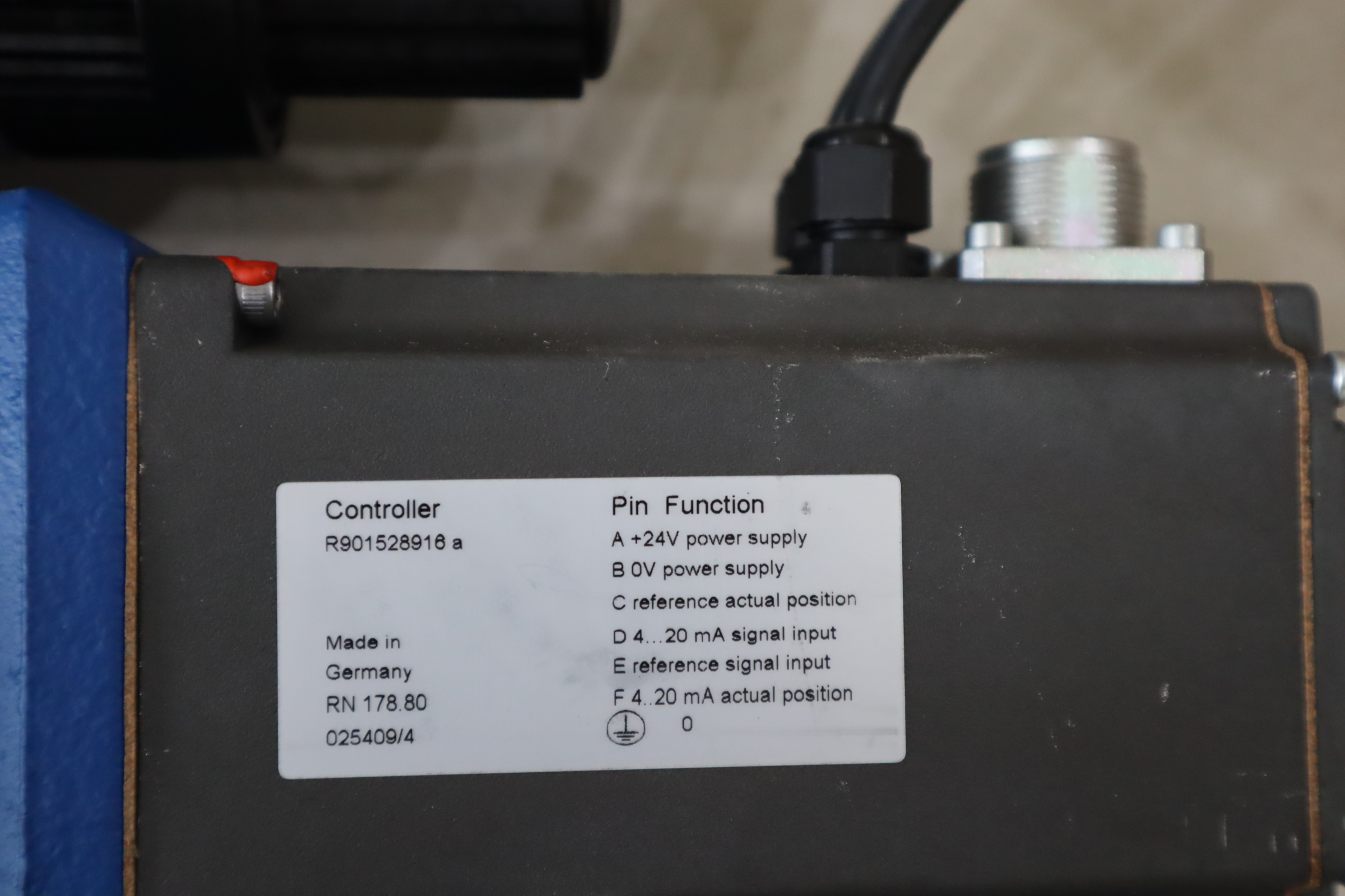 R901211498 4WRTE16W8-125L-46/6EG24K31/F1M 力士乐REXROTH比例阀