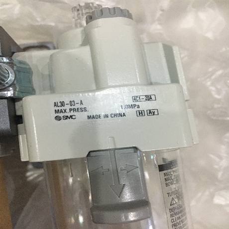SMC过滤减压阀AC30D-02G-D    