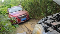 硚口区轮胎漏气救援诚信附近24小时汽车救援拖车