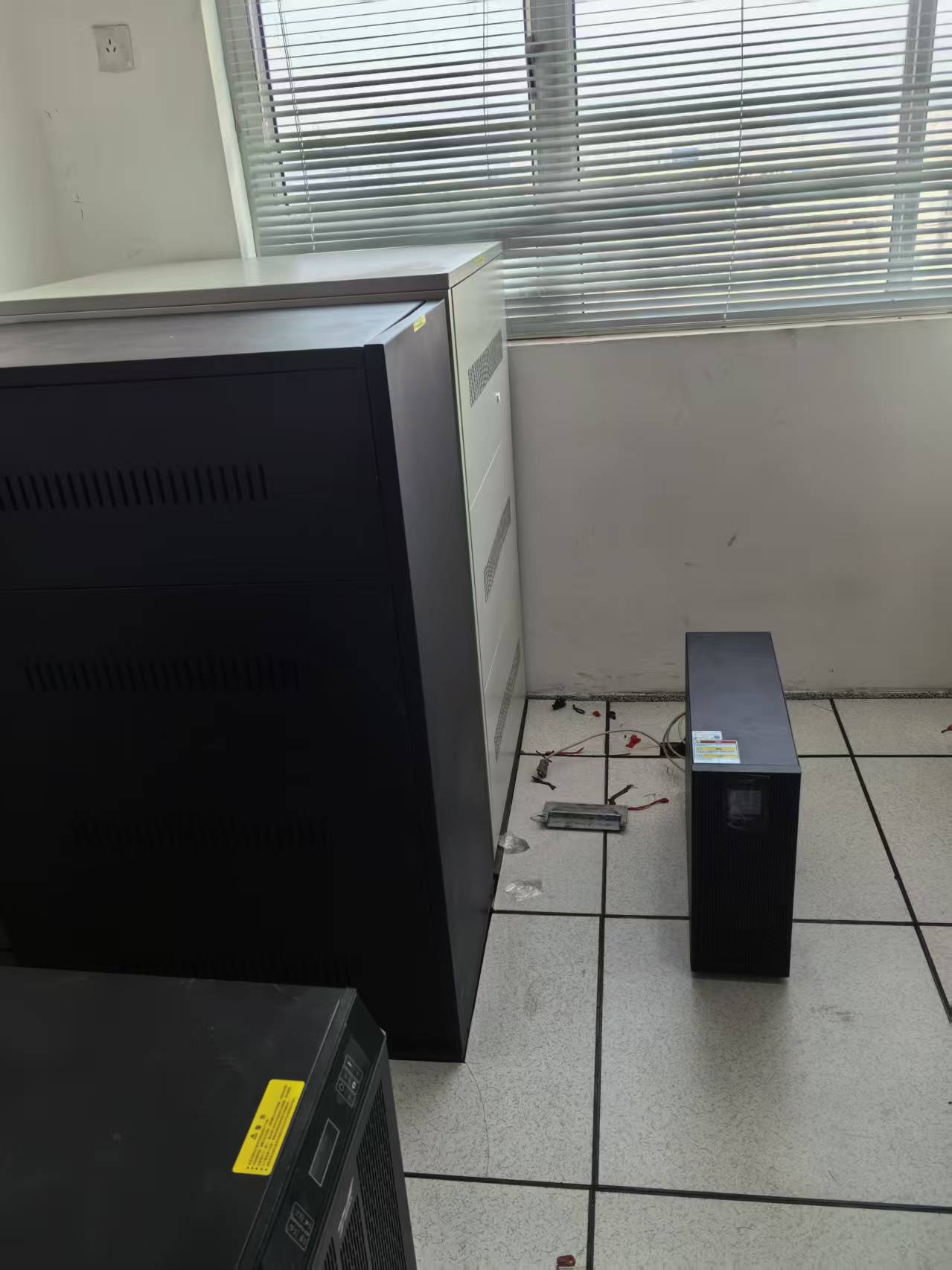 科华UPS电源YTR3120 20KVA/16KW基站服务器稳压停电备用 外接电池