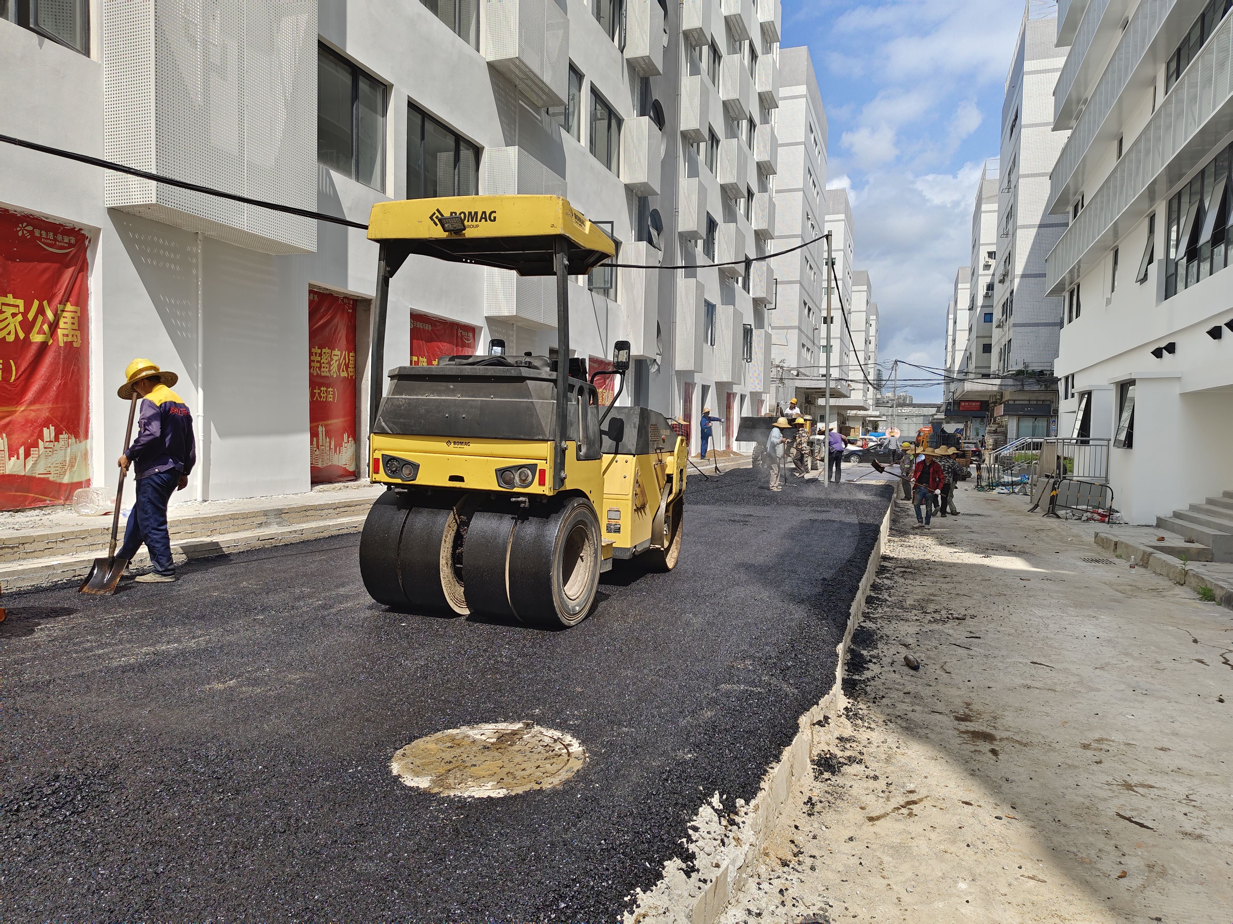 路易通 江门彩色沥青施工 球场沥青改造施工 白改黑工程