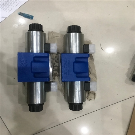 Rexroth直动式比例方向阀R900954071 4WRAE6E30-2X/G24K31/A1V   