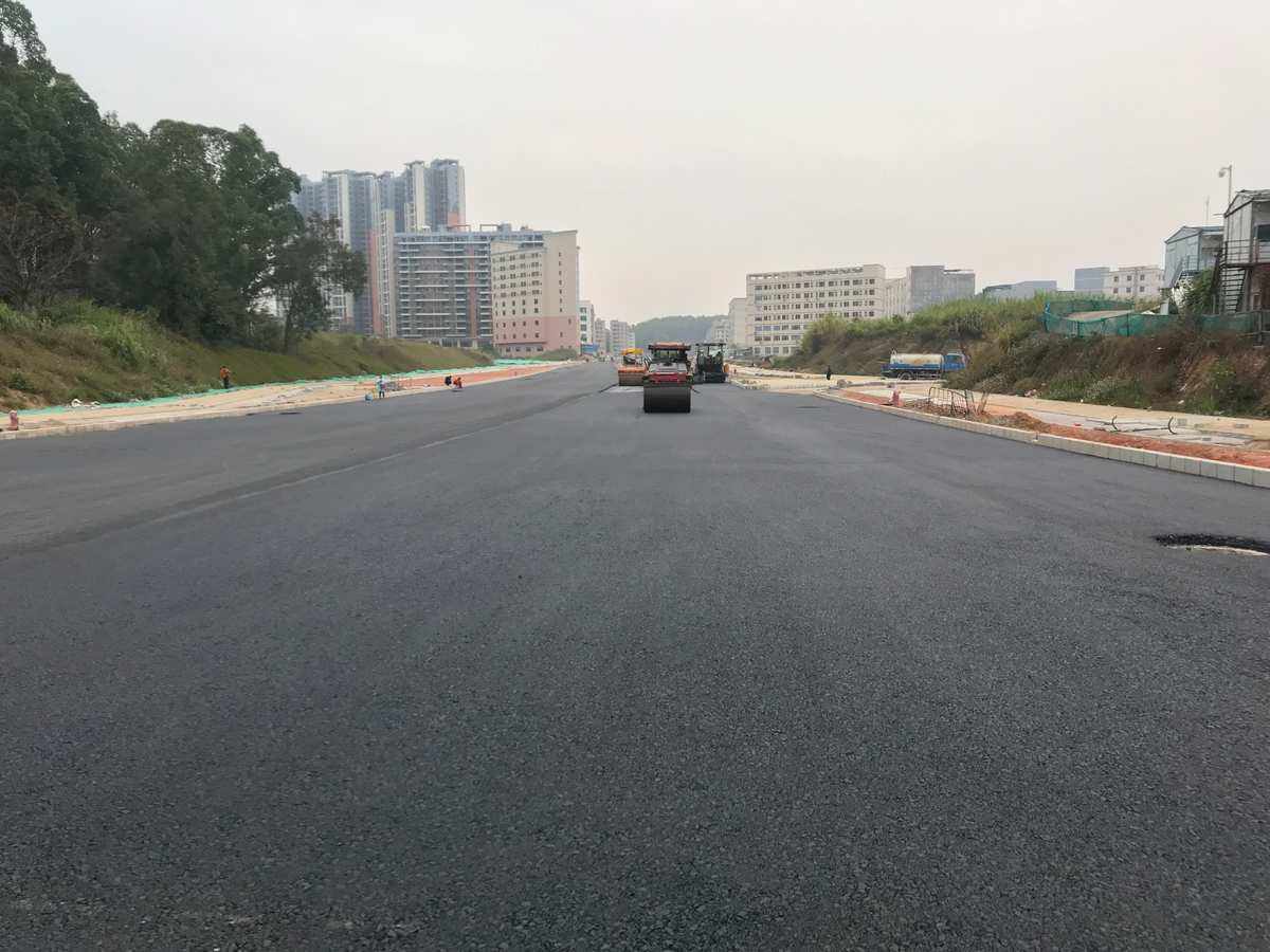 路易通 江门沥青混凝土施工 路面养护修补 每平价格是多少