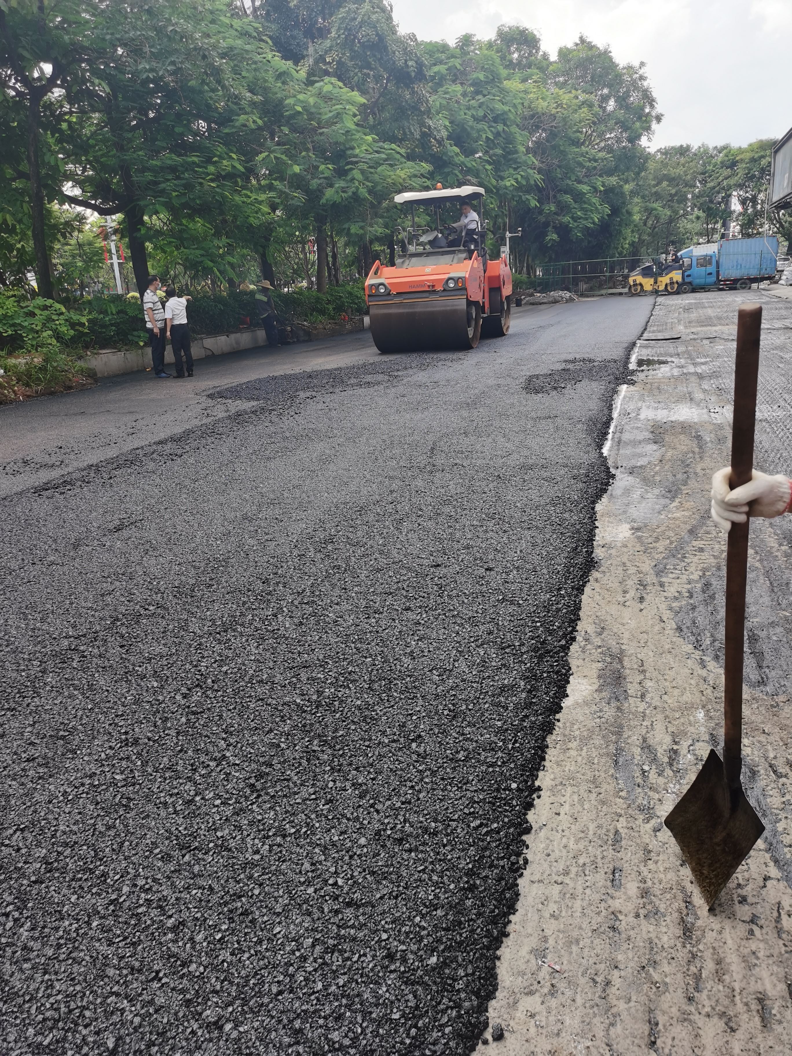 路易通 江门沥青道路施工方案  每平价格是多少