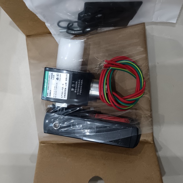 ASCO阿斯卡阿斯卡电磁阀EF8262G22 220V外壳颜色
