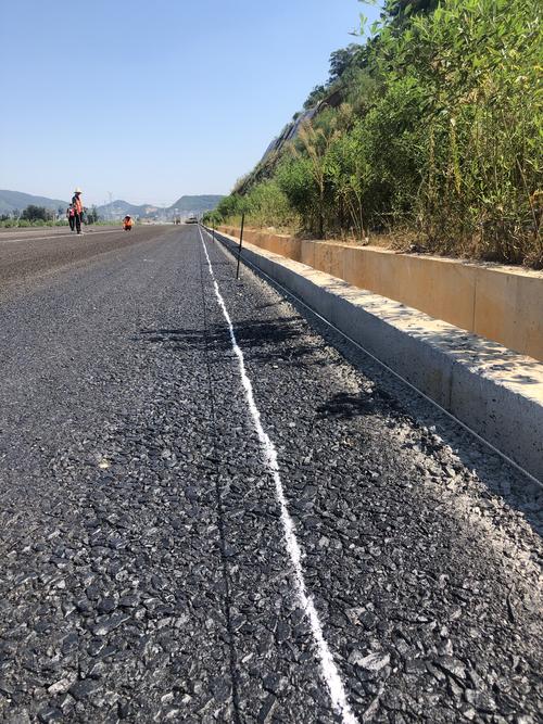 路易通 江门沥青路面摊铺施工 管道沥青修补工程改造找我们