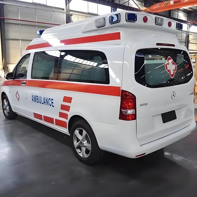 佛山监护型转运车-养老院病人护送 先护送后收费