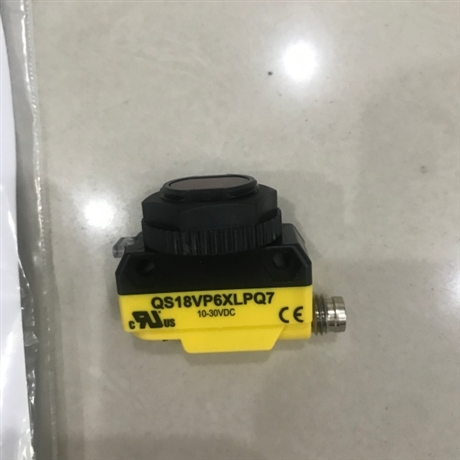 邦纳banner激光测距传感器Q4XTBLAF300-Q8不锈钢外壳
