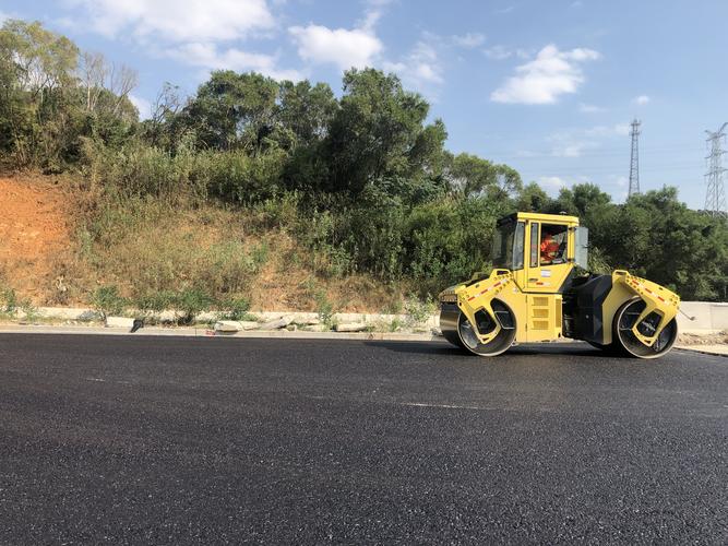 路易通 珠海沥青改色 深圳沥青施工 每平价格是多少