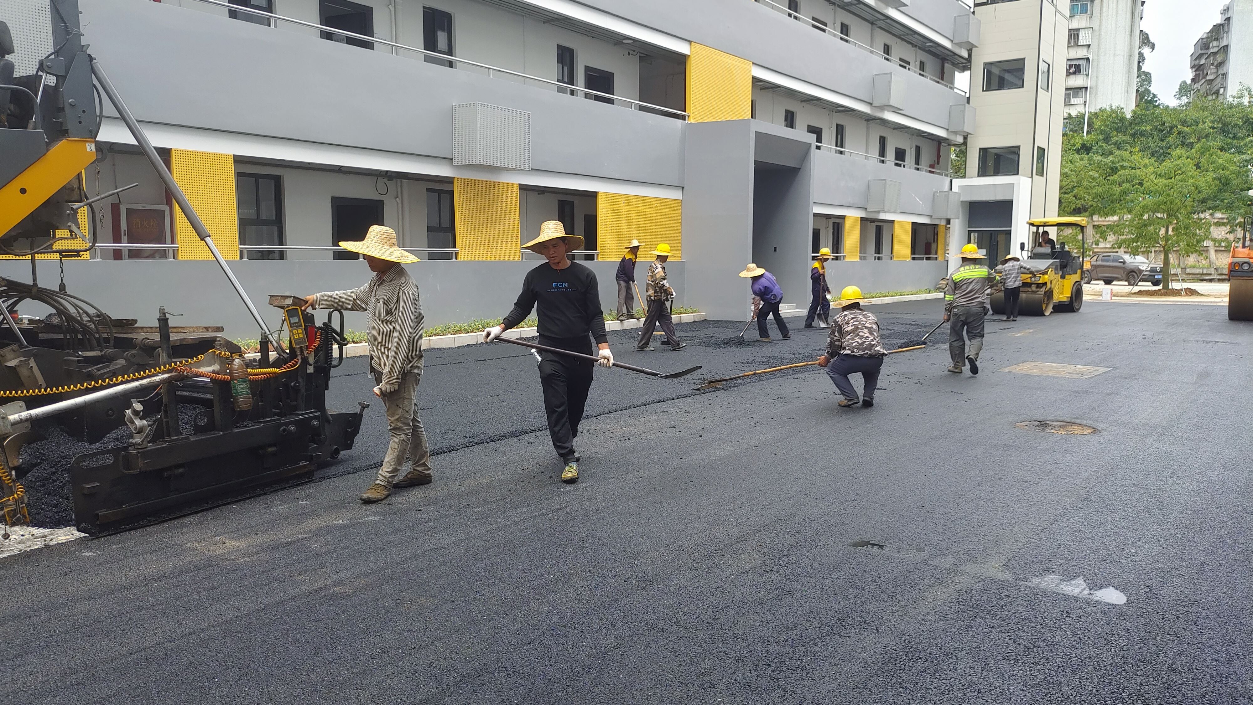 路易通 珠海沥青改色 学校路面改造 多少钱一平