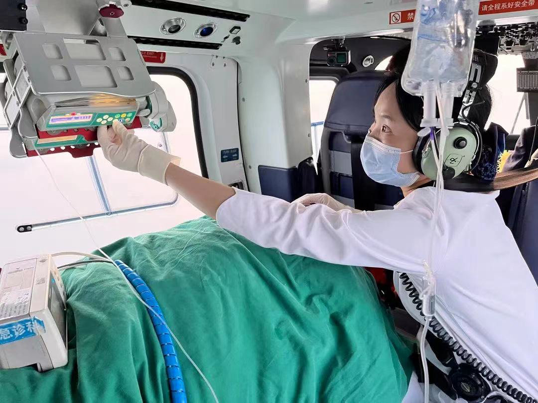 南通病人返乡-气管切开患者转运 移动ICU