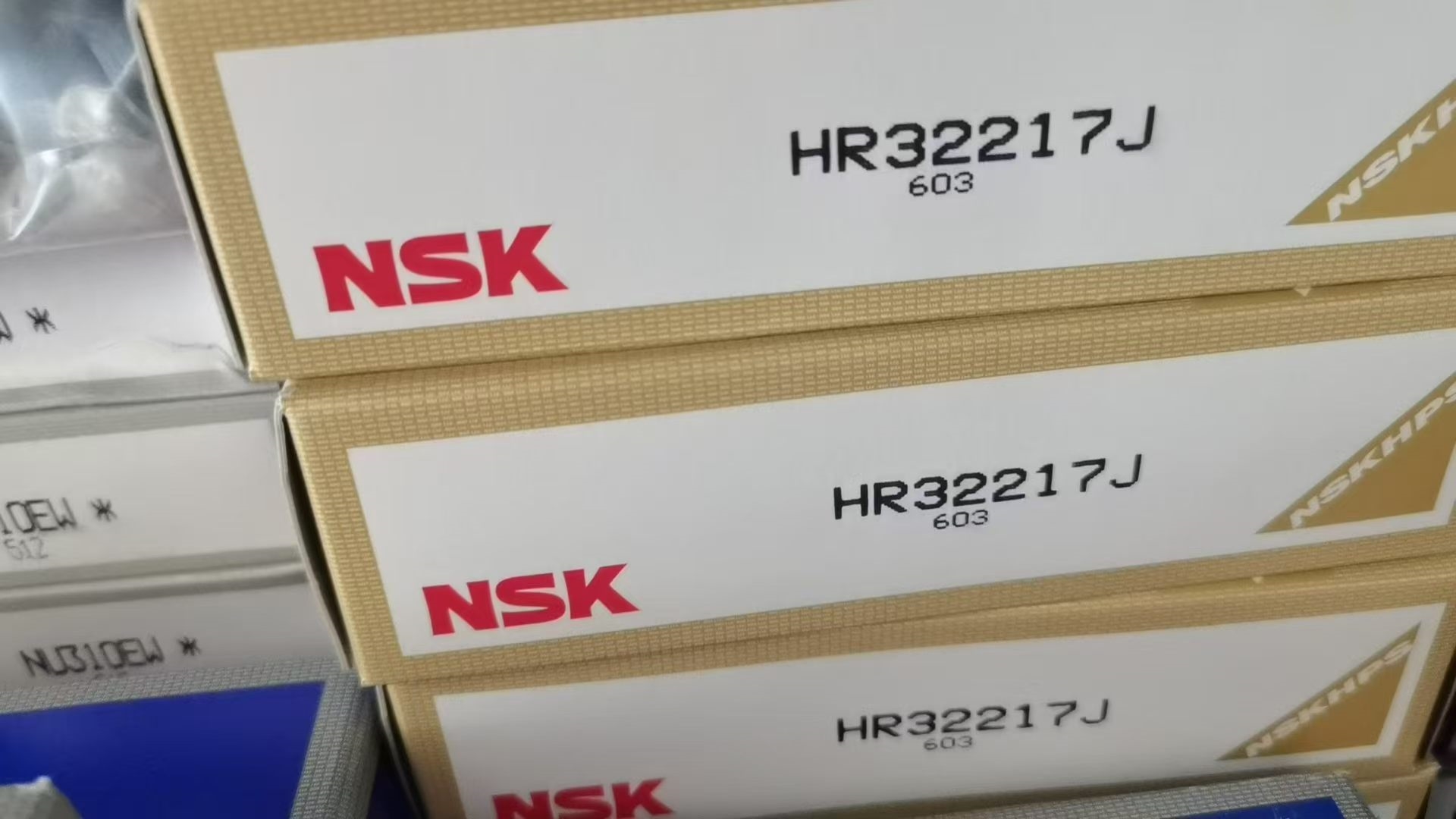 NSK HR32217J 圆锥滚子轴承 重载高刚性汽车变速箱工业减速机用