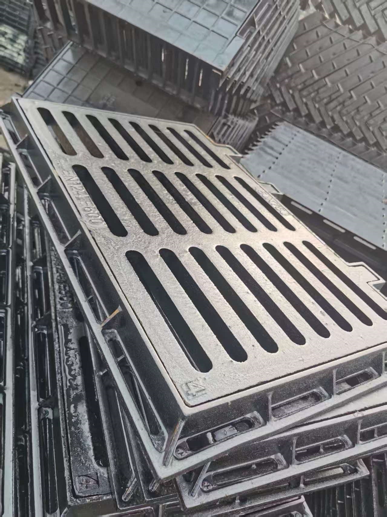 E600级球墨铸铁套篦 450*750mm重载型排水沟盖板适用于高速 码头