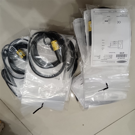 邦纳BANNER条形码阅读器BBR105-130RS的详情