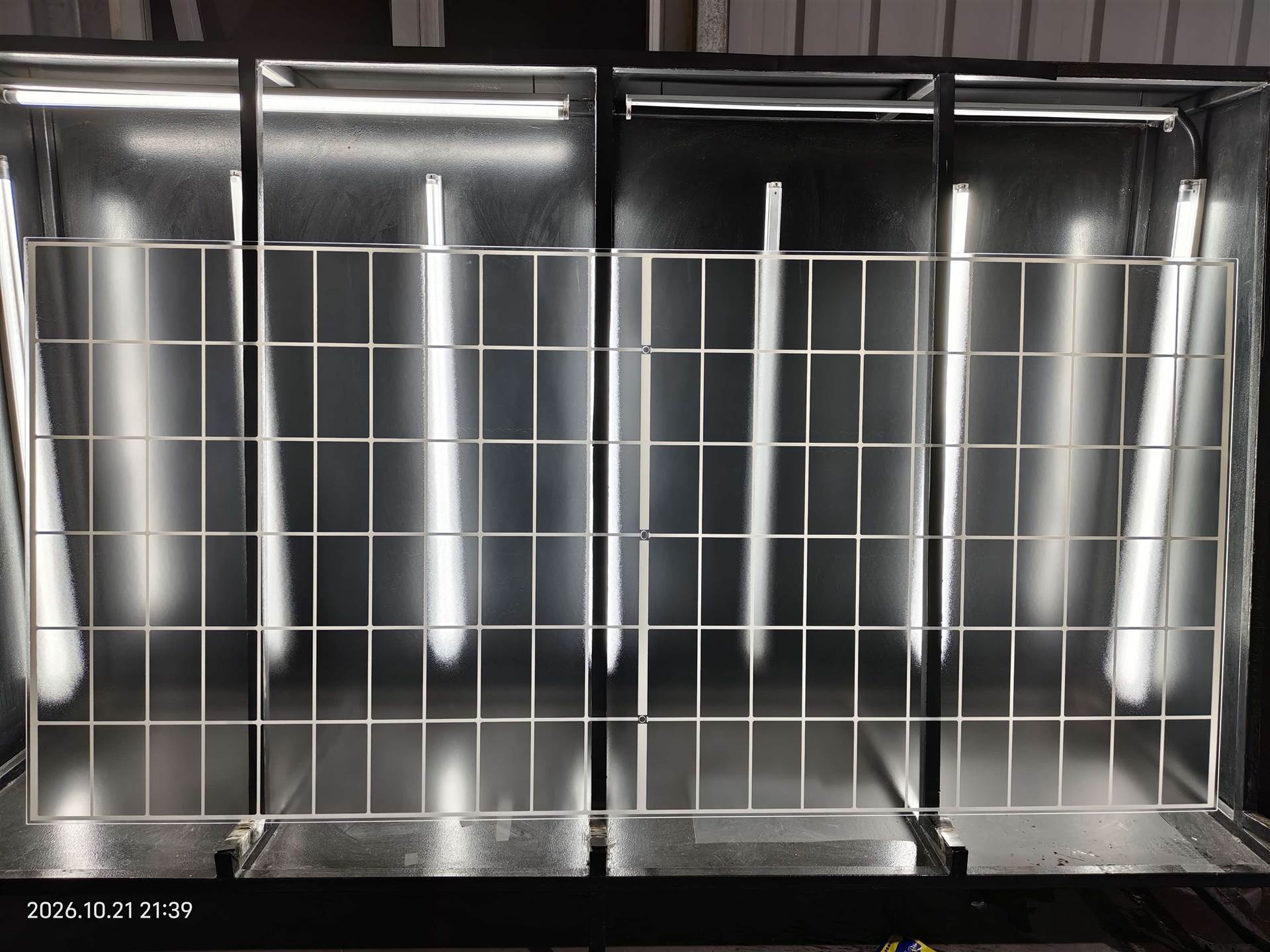 光伏组件用超白压延钢化玻璃 高透光率抗PID太阳能面板盖板