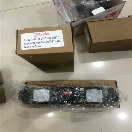 VICKERS液压电磁阀DG4V-3-2C-M-U-B8-60