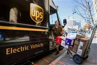 奉化尚田UPS快递收寄粉末电池产品至荷兰、德国、新加坡快递--就选宁波飞速国际速递