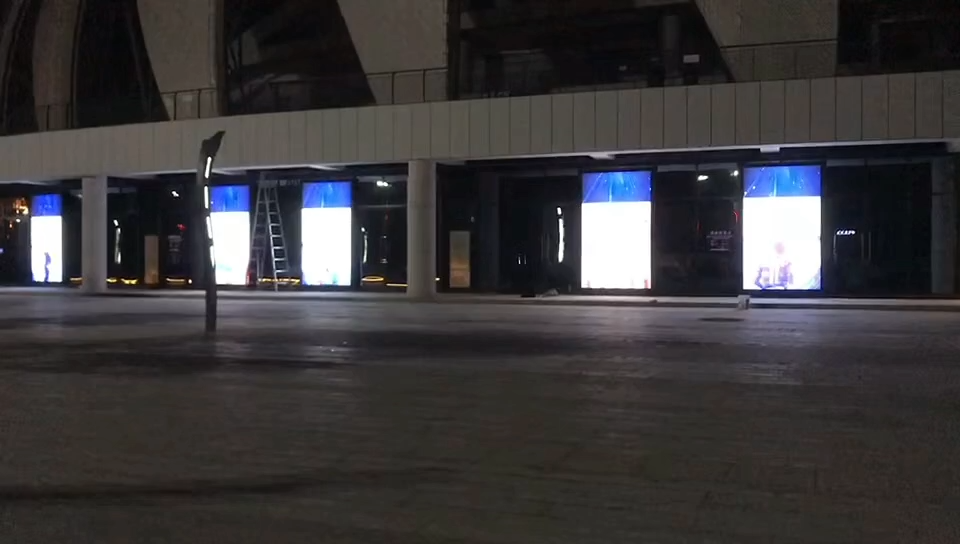 梅州市體育中心 無線同步滾動燈箱 