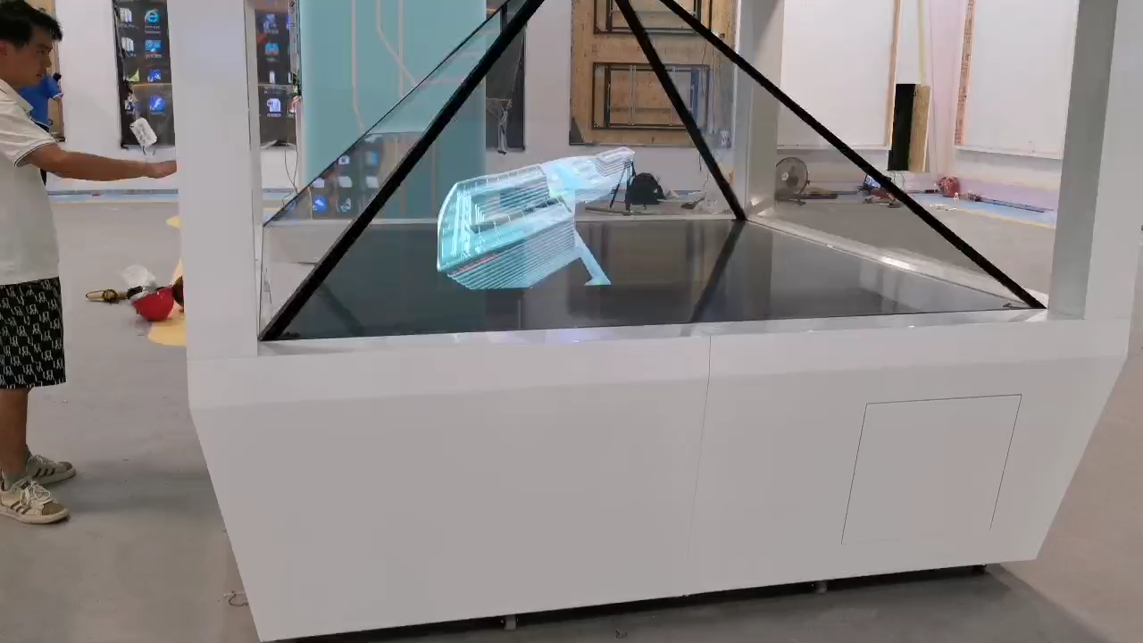 原來全息還可以通過這種方式互動(dòng)，360度裸眼效果展示 視頻