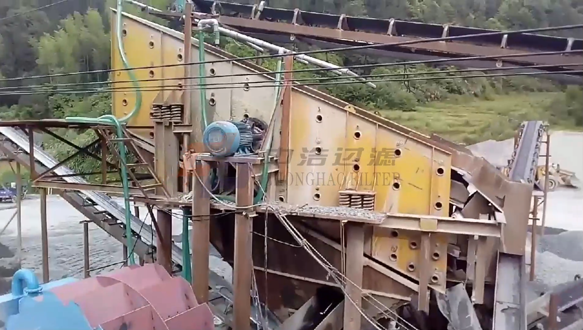 內(nèi)蒙古洗礦泥漿過濾設(shè)備，中浩程控自動拉板壓濾機工作視頻