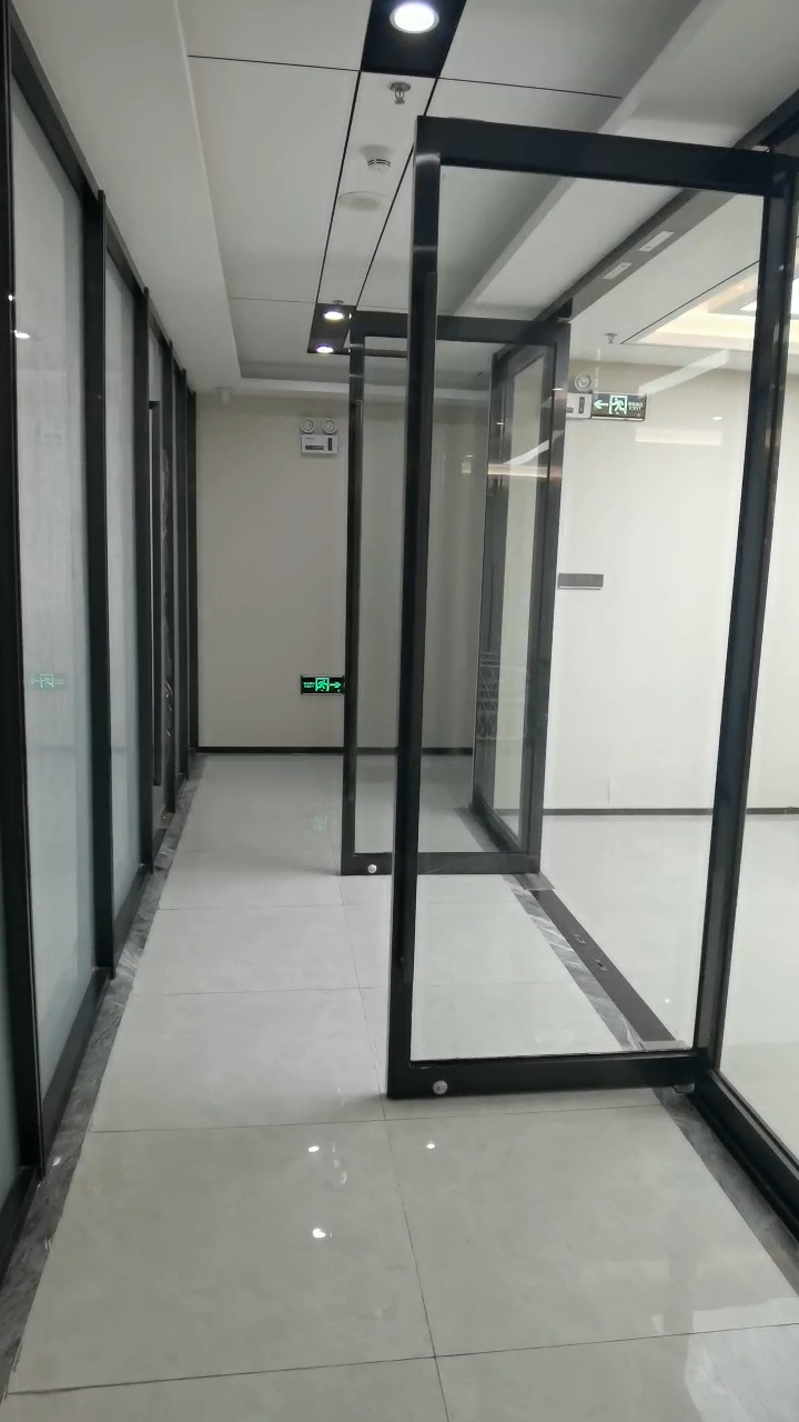東久創新科技園350平精裝辦公室出租48元每平 視頻
